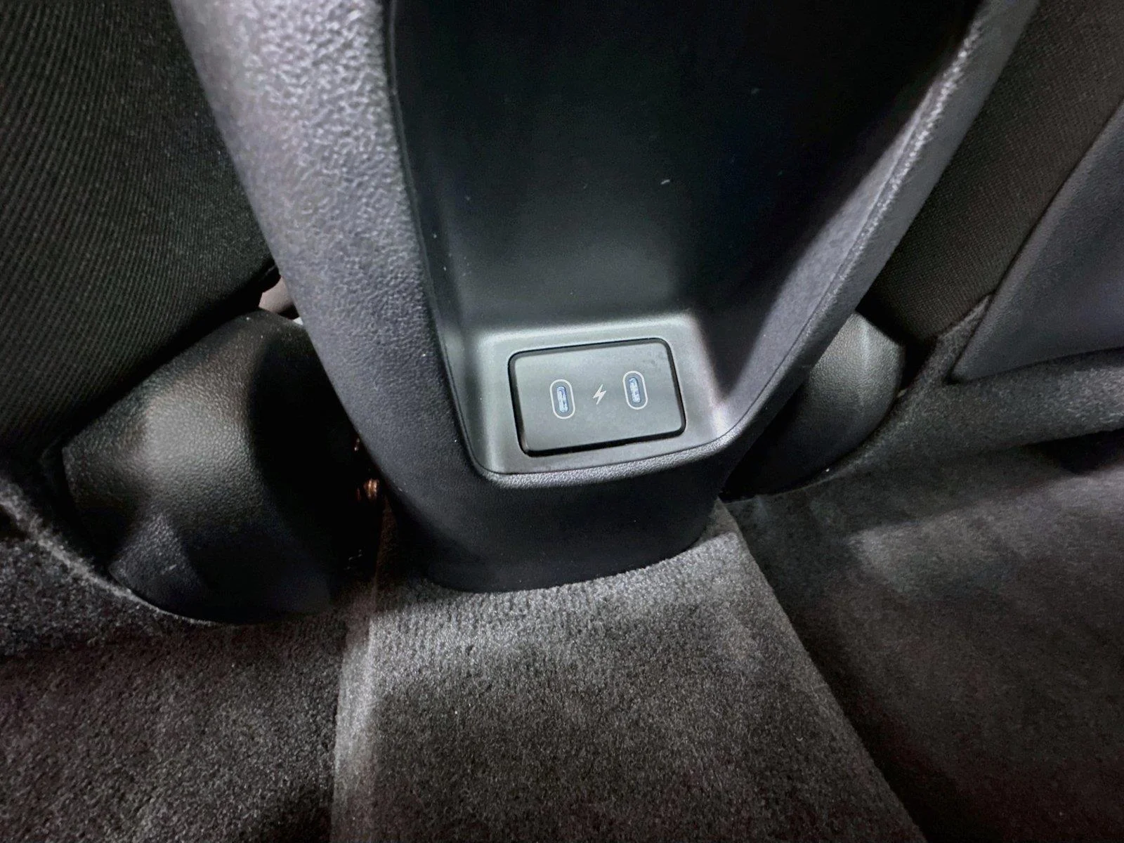 Used 2025 Abyss Black Hyundai SEL Sport image 31