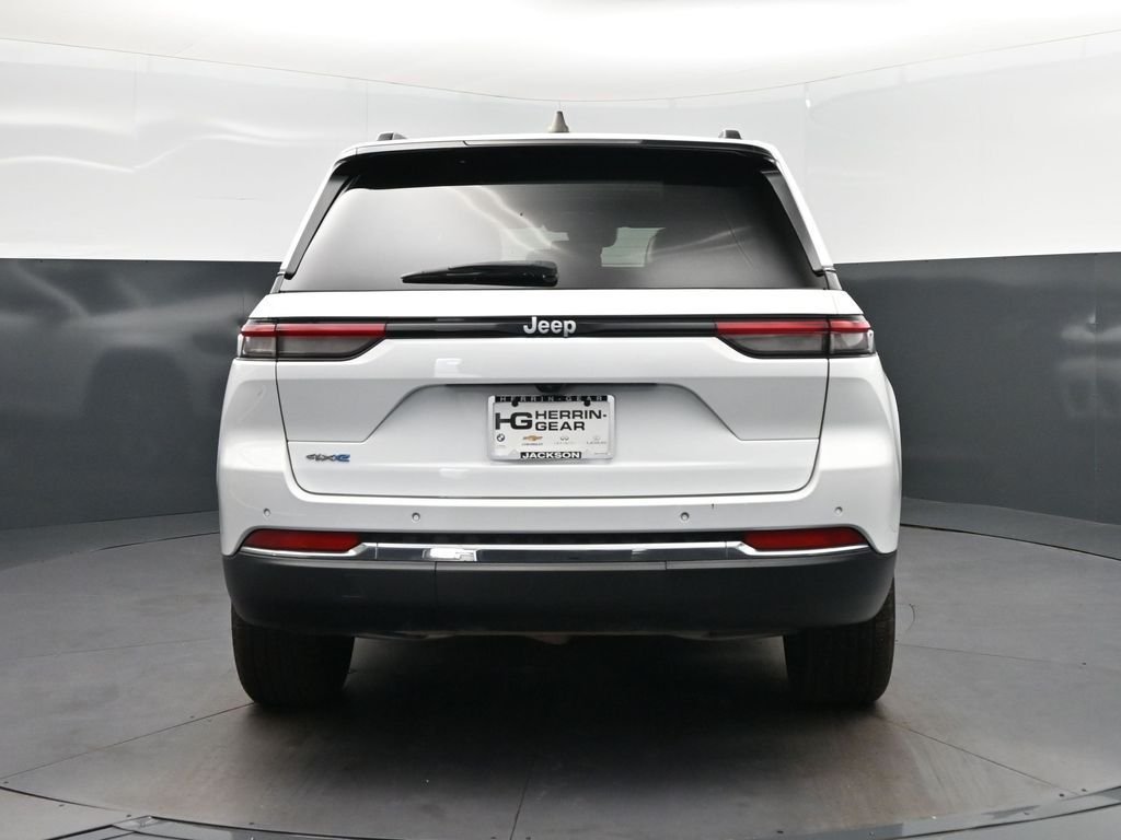 Used 2024 White Jeep 4xe image 6