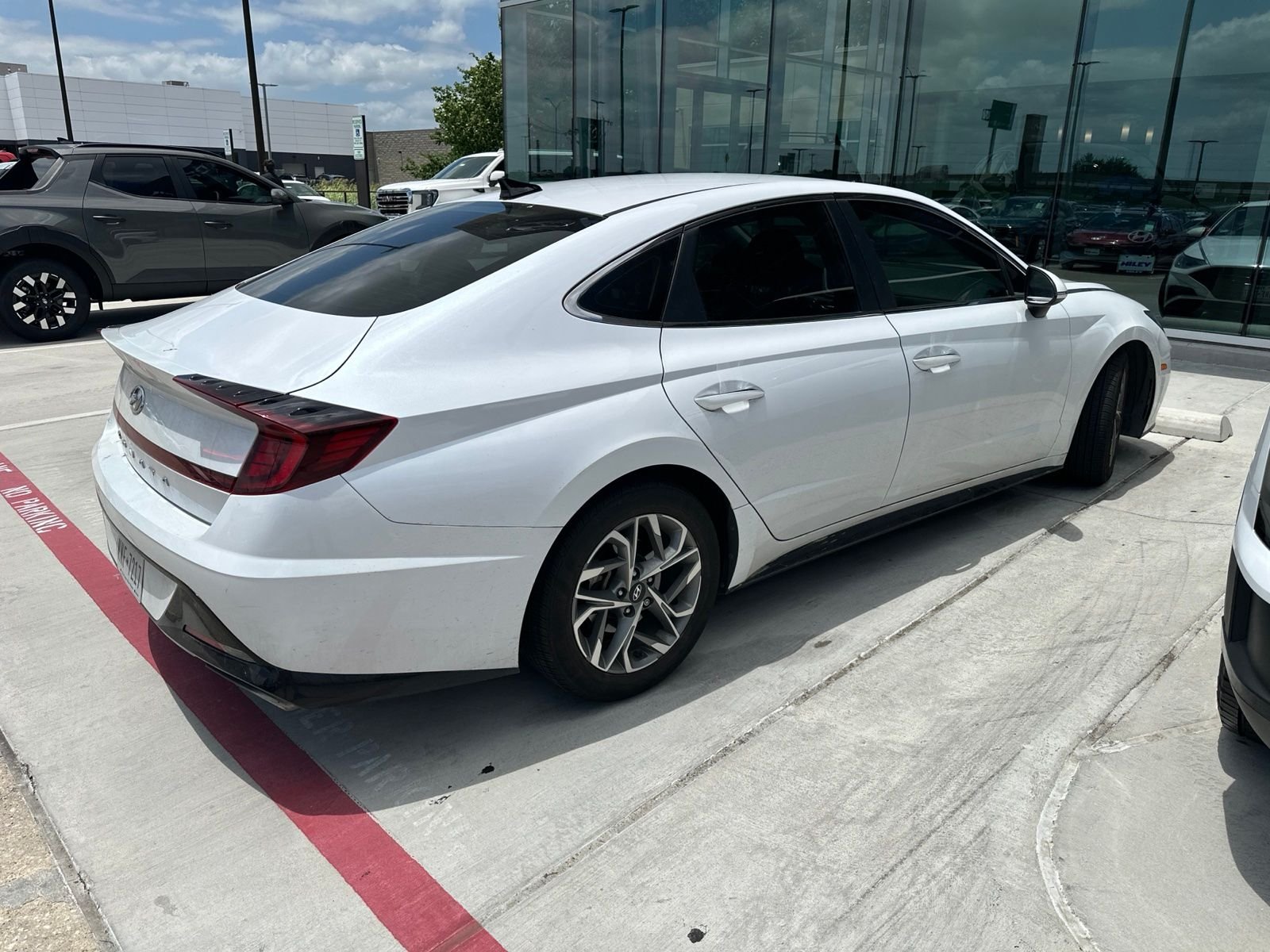 Used 2020 Quartz White Hyundai SEL image 6