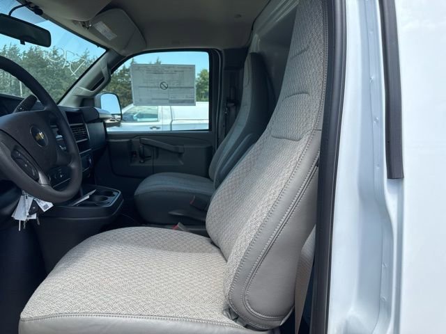 2026 Chevrolet Express Cargo Work Van - Photo 15