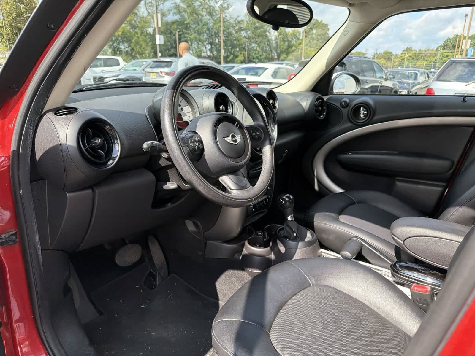 Used 2014 Red MINI  image 11