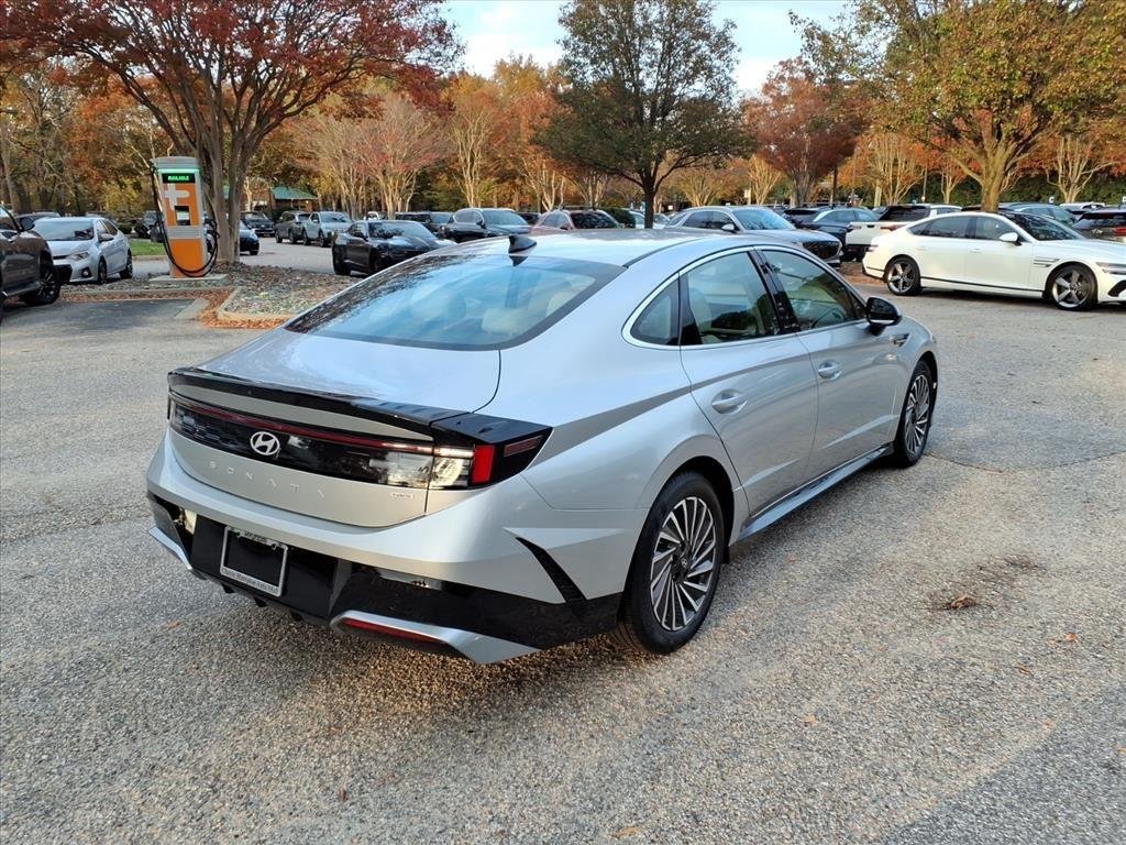 2024 Hyundai Sonata Hybrid SEL photo 3