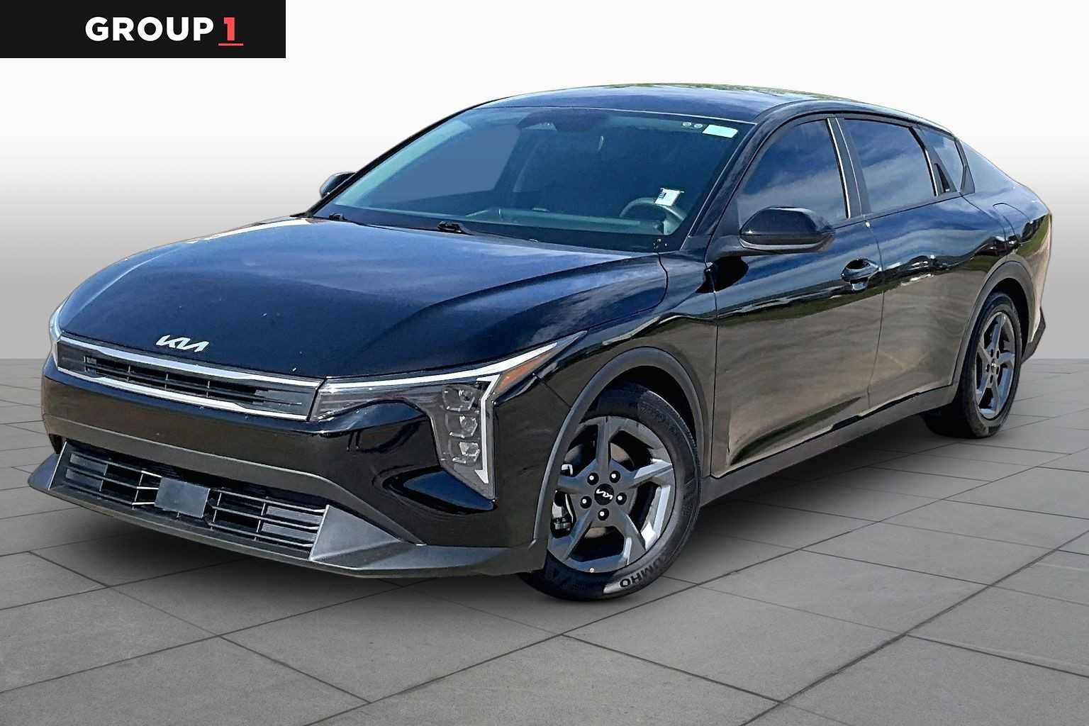 2025 Kia K4 LXS AT's photo