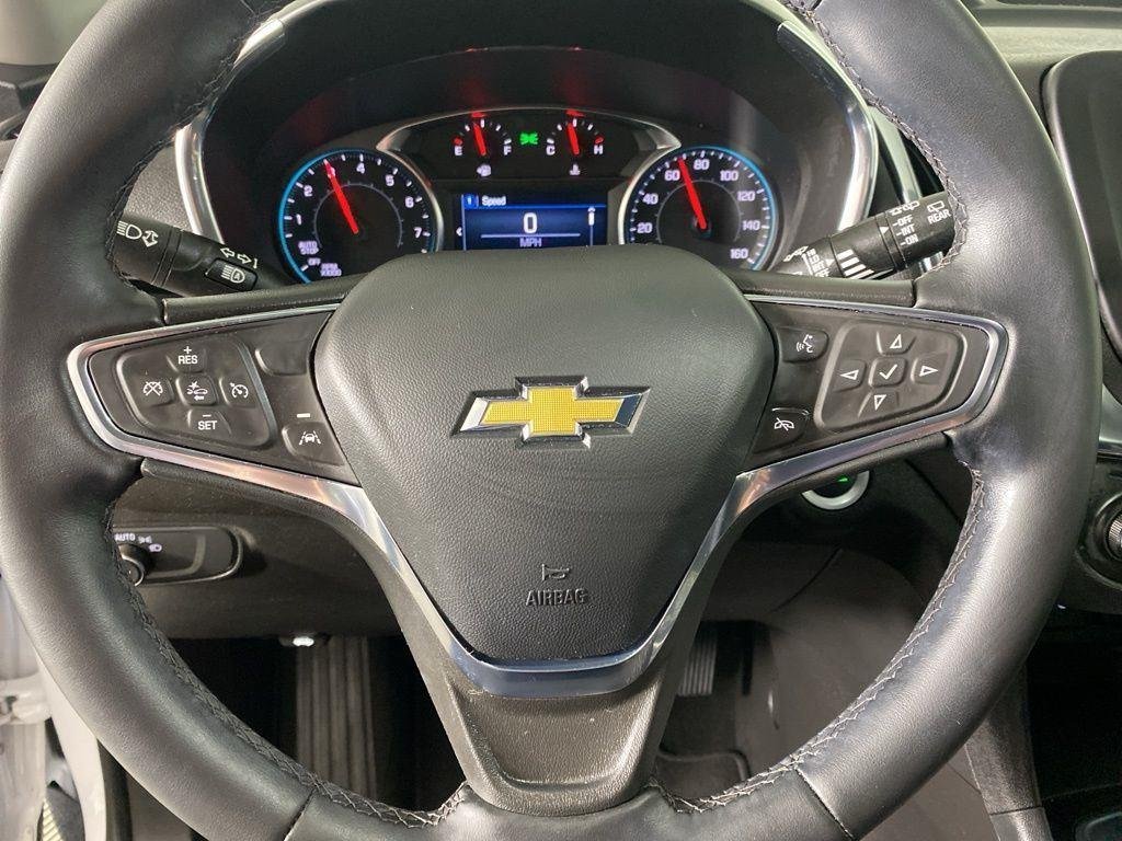 Used 2024 Pearl Chevrolet LT image 15