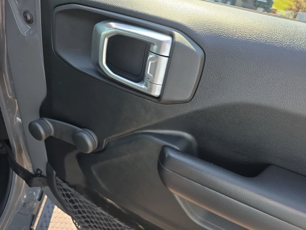 Used 2021 Sting-Gray Clearcoat Jeep Unlimited Sport image 21