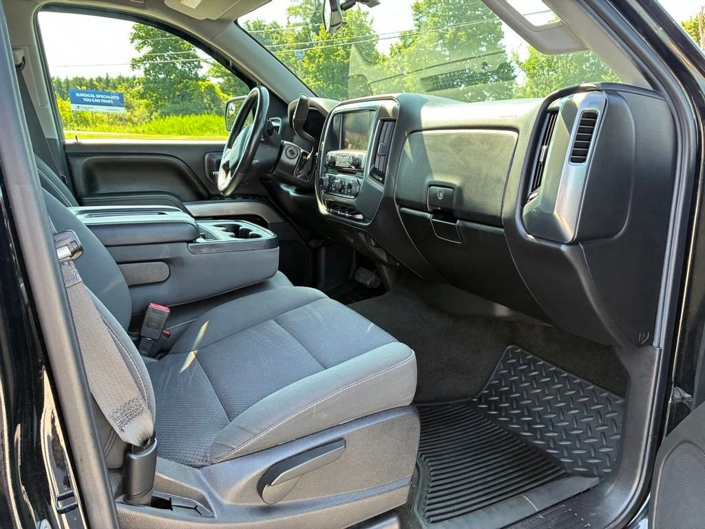 Used 2017 Black Chevrolet LT image 42