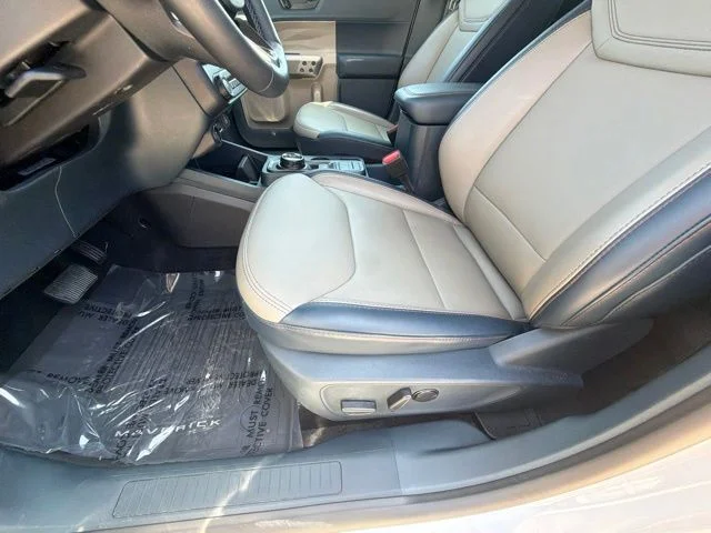 Used 2026 White Ford Lariat image 18