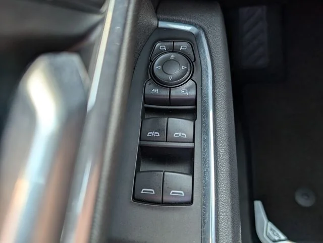 Used 2025 Black Chevrolet High Country image 32