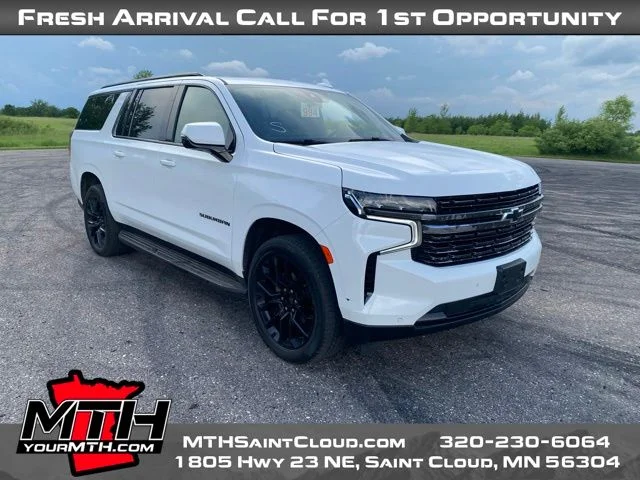 Used 2022 White Chevrolet RST image 2