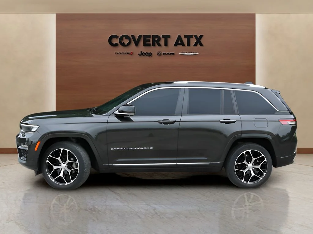 Used 2023 Black Jeep Summit Reserve image 2