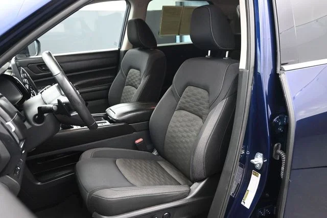 Used 2024 Blue Nissan SV image 5