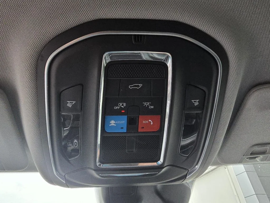 Used 2021 Red Jeep Limited 4x4 image 18