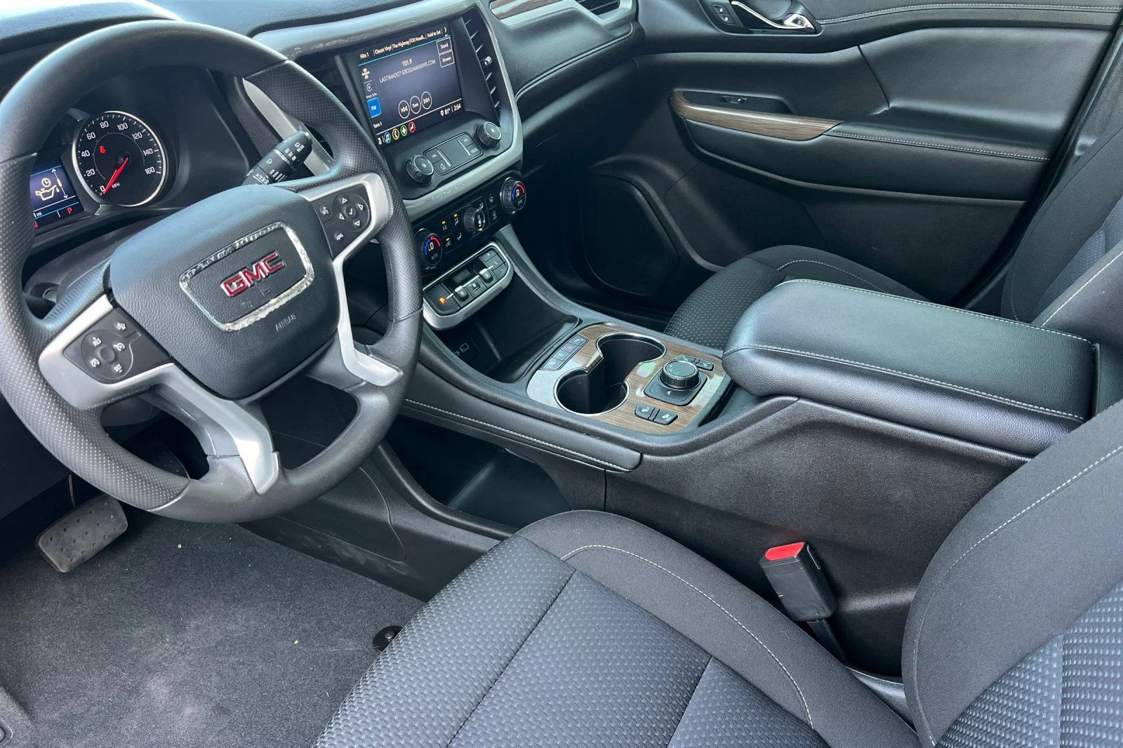 Used 2023 Silver GMC SLE image 10