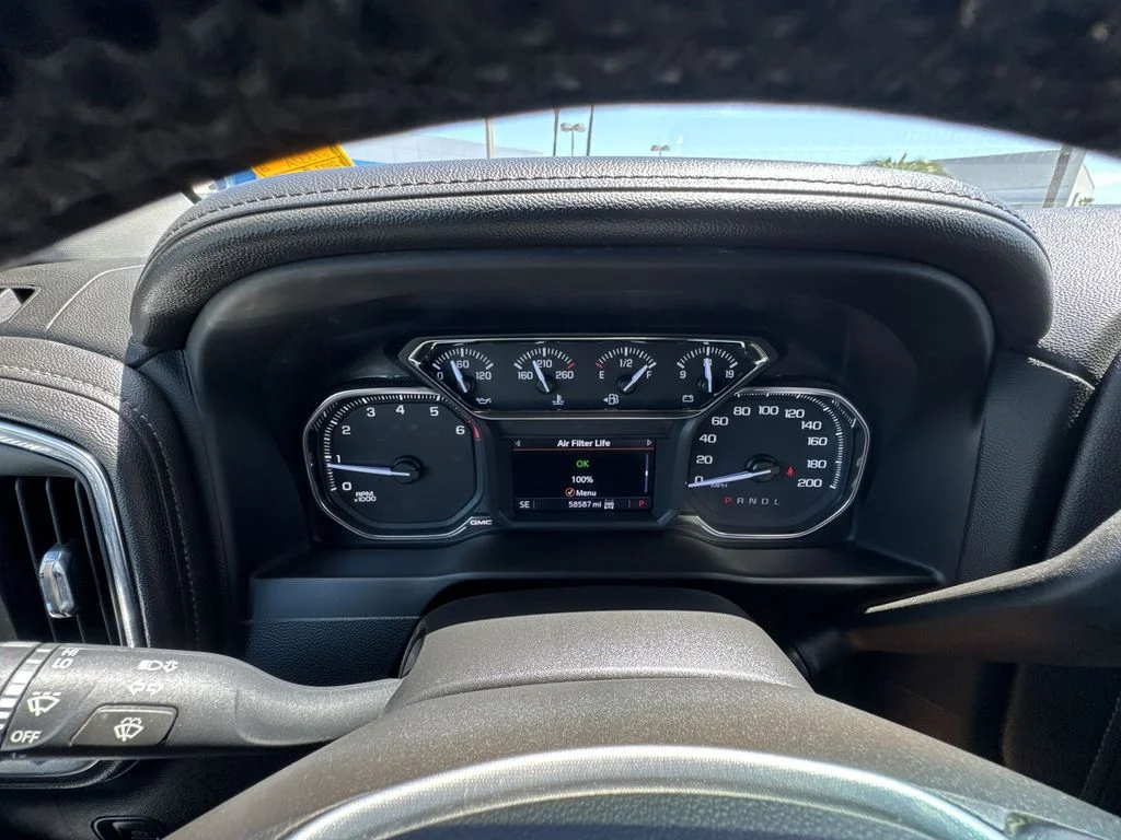 Used 2022 Silver GMC SLT image 11