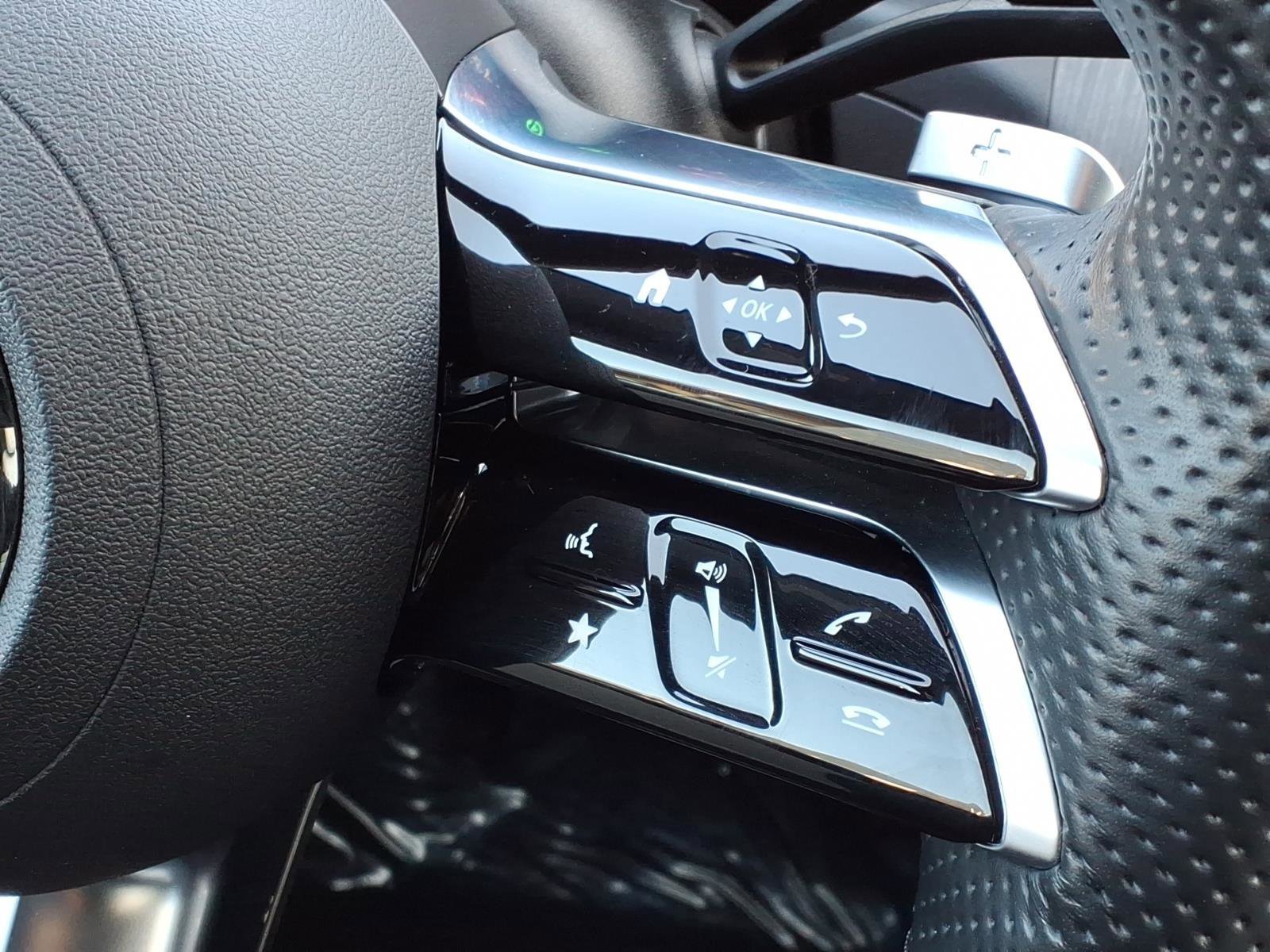 Used 2022 Black Mercedes-Benz C300W image 10