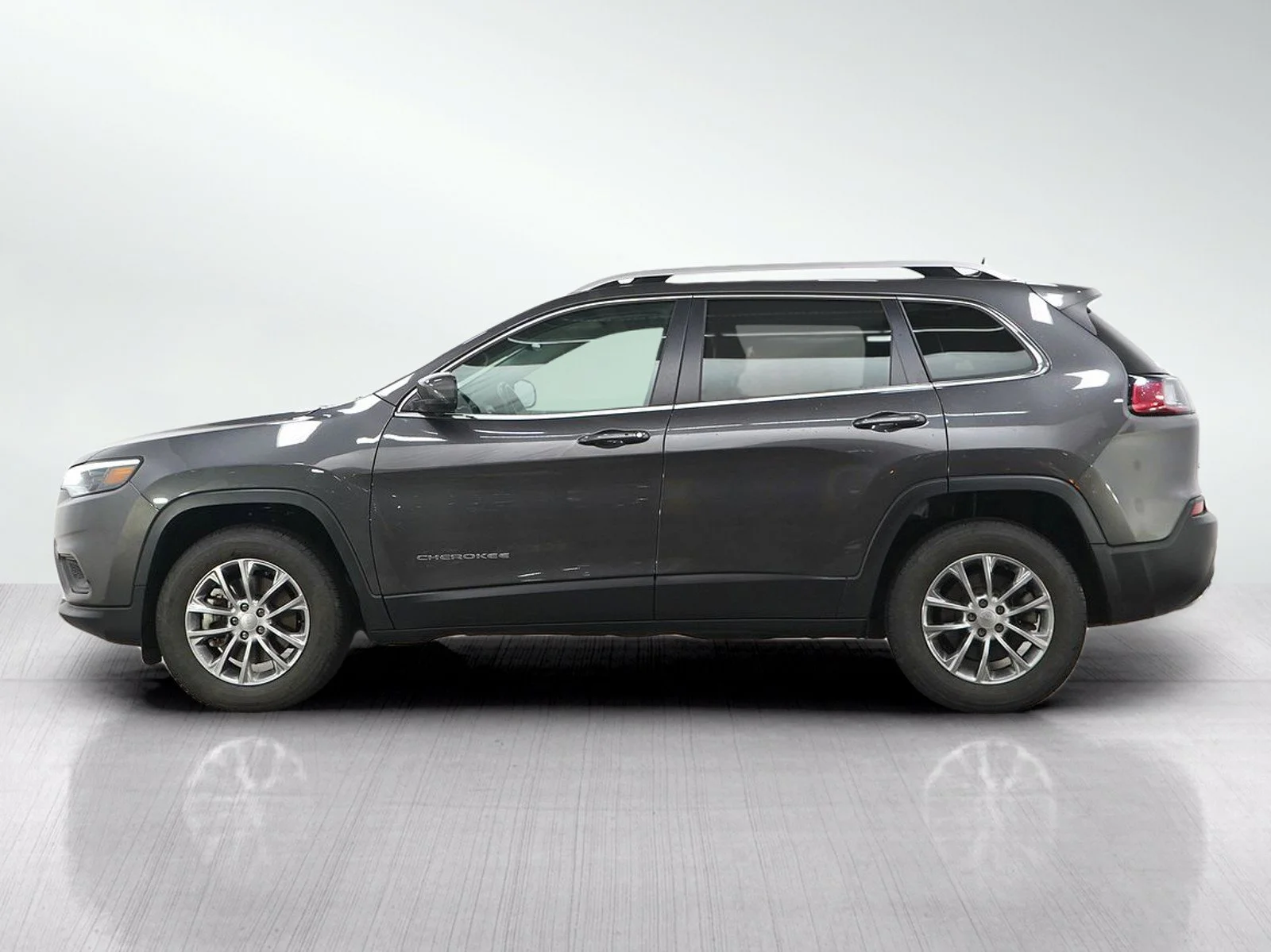 Used 2021 Jeep Cherokee Latitude Lux with VIN 1C4PJMMX2MD124554 for sale in Burnsville, Minnesota