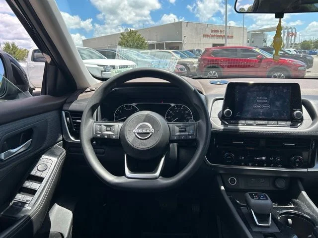 Used 2022 Black Nissan SV image 19