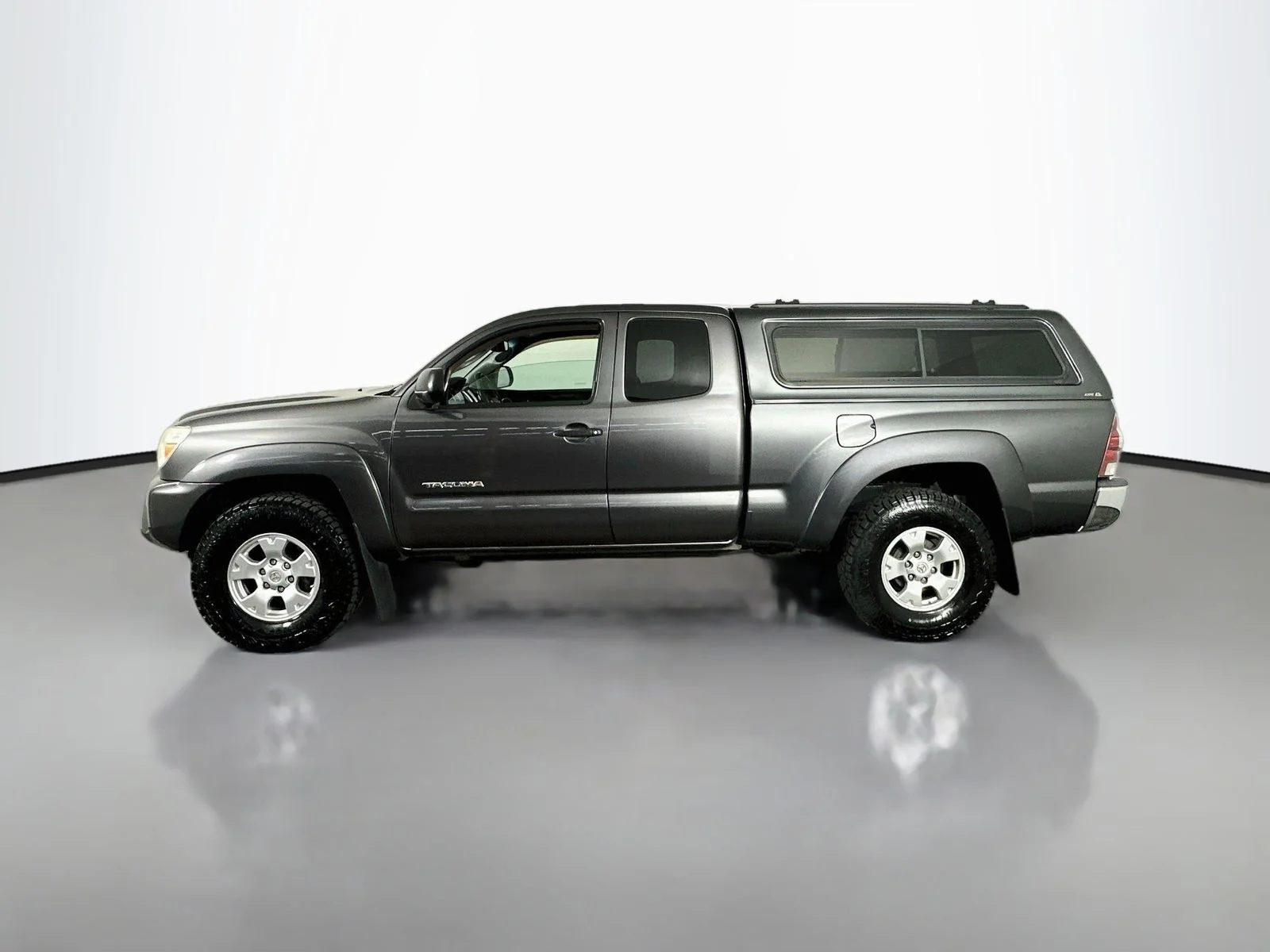 Used 2013 Magnetic Gray Metallic Toyota Base image 5