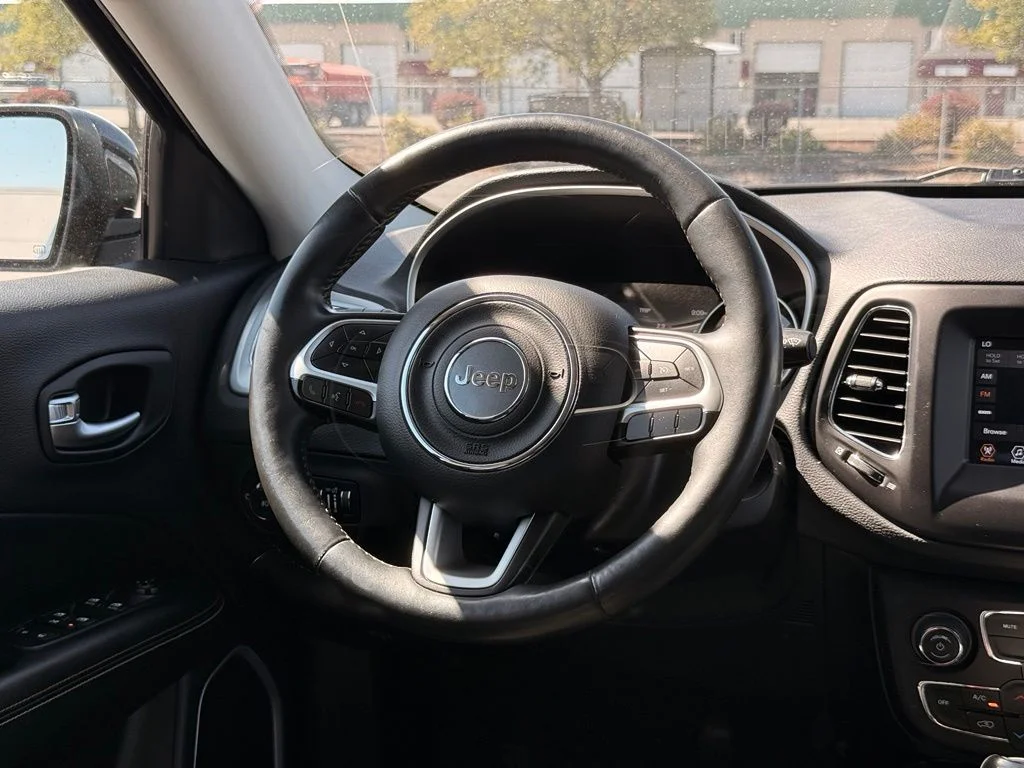 Used 2018 Diamond Black Jeep Latitude image 20
