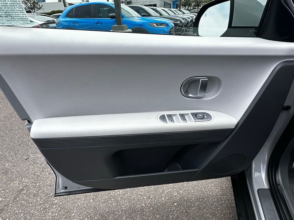 Used 2024 Cyber Gray Hyundai SEL image 23
