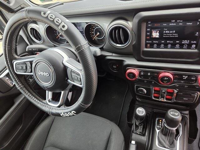 Used 2021 Bright White Clearcoat Jeep Unlimited Sahara image 33