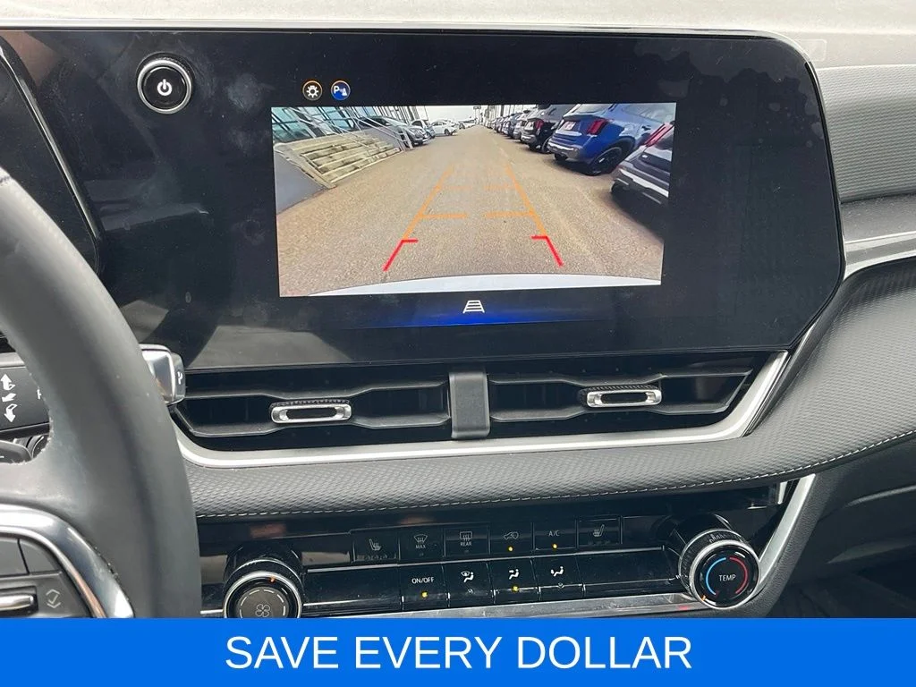 Used 2025 White Chevrolet LT image 10