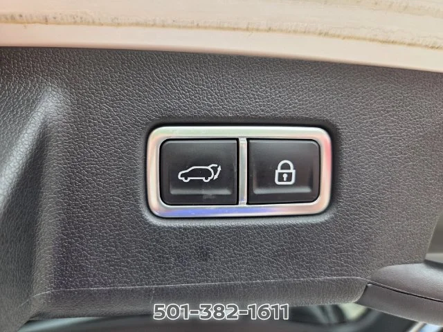 Used 2023 White Kia SX image 19