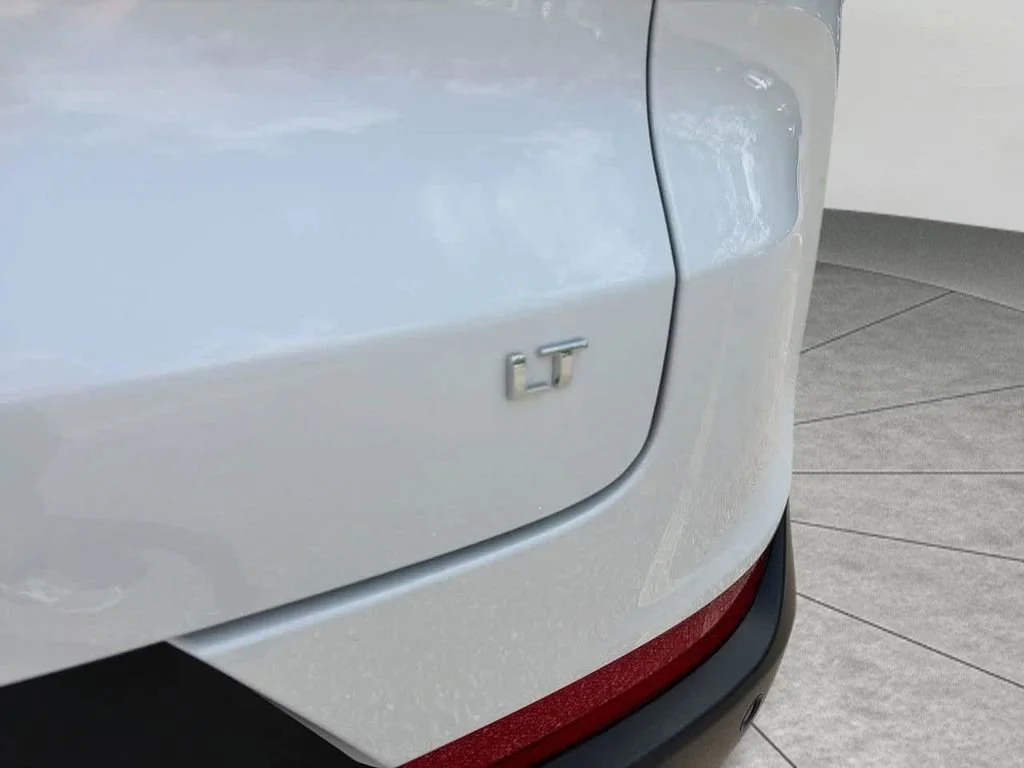 New 2026 Summit White Chevrolet LT image 10