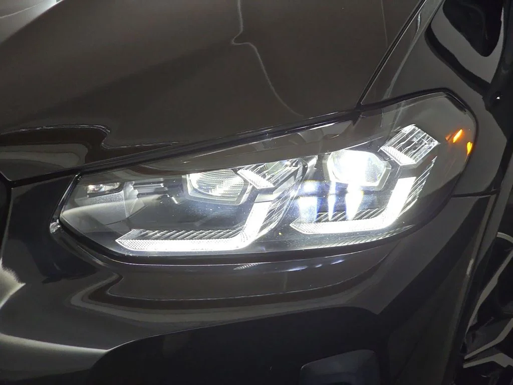 Used 2023 Black Sapphire Metallic BMW xDrive30i image 33
