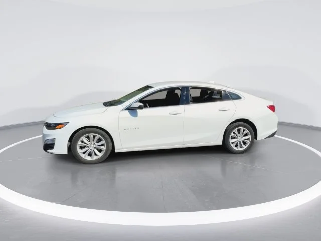 Used 2024 White Chevrolet LT image 13