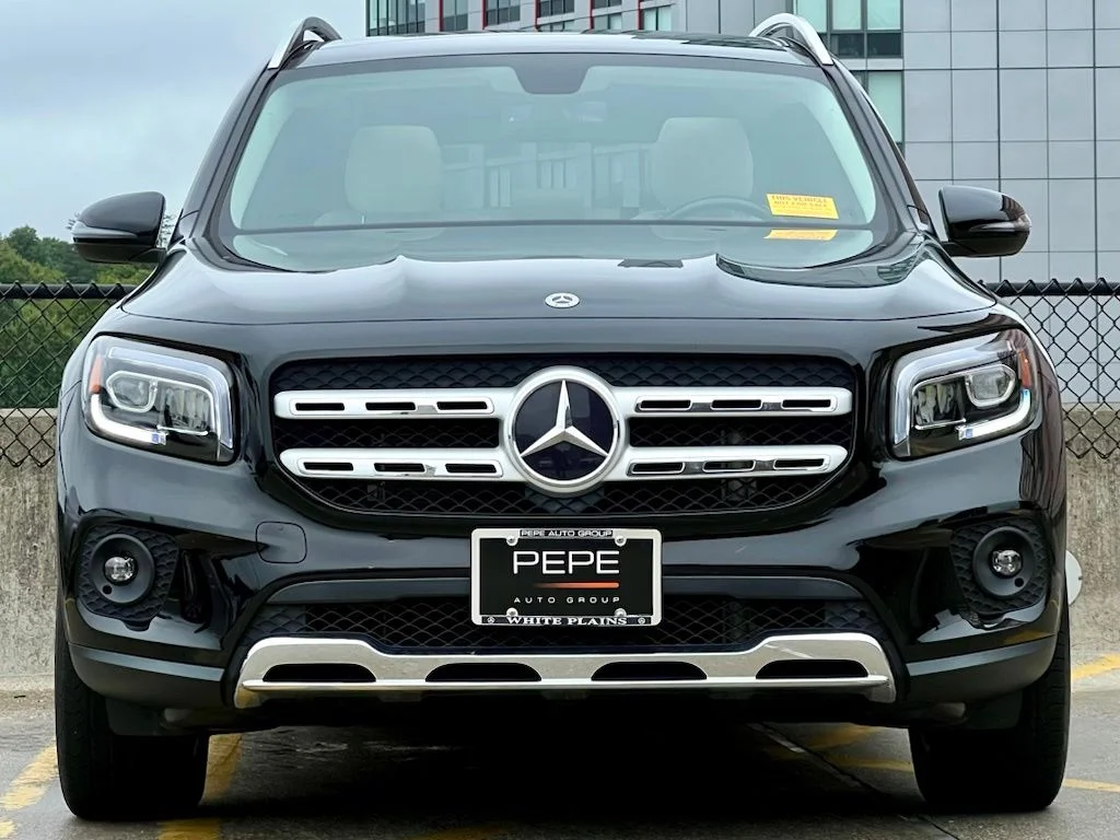 Certified Used 2023  Mercedes-Benz GLB 250 image 3