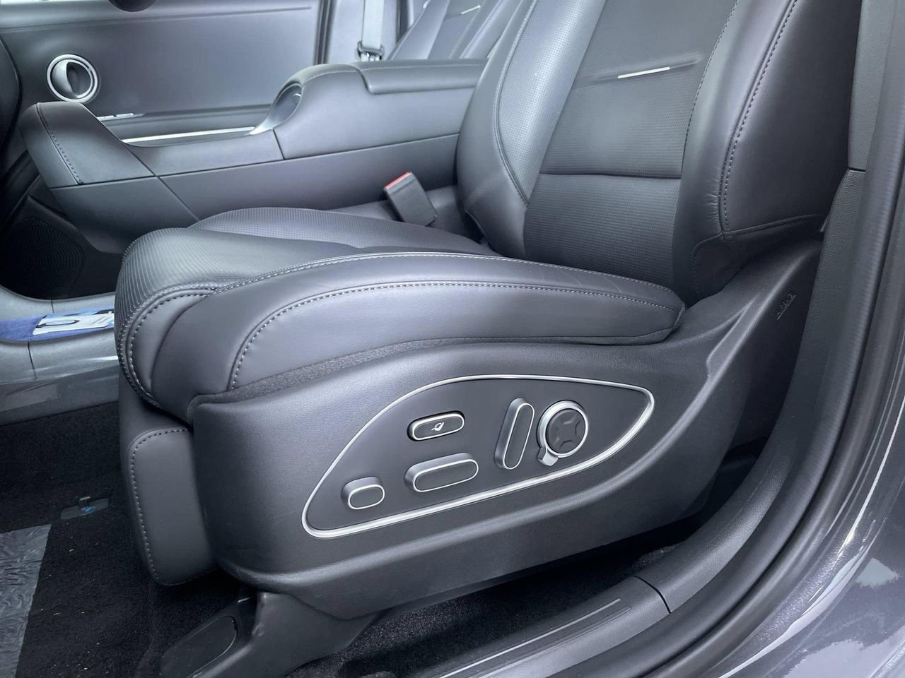 New 2026 Ecotronic Gray Pearl Hyundai Calligraphy AWD image 24