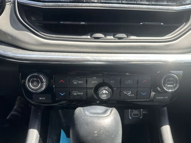 Used 2023 Gray Jeep Limited image 18