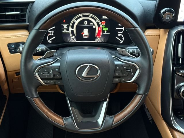 Used 2024 Gray Lexus 600 Luxury image 14