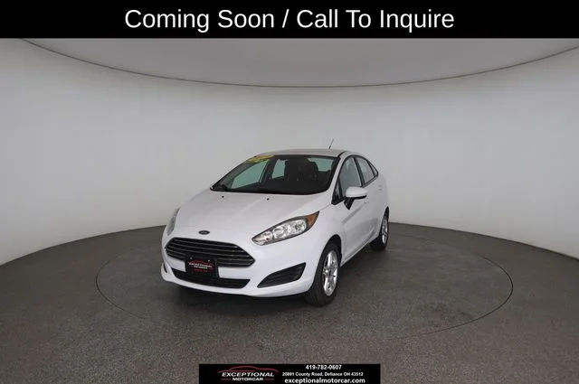Used 2019 White Ford SE image 1