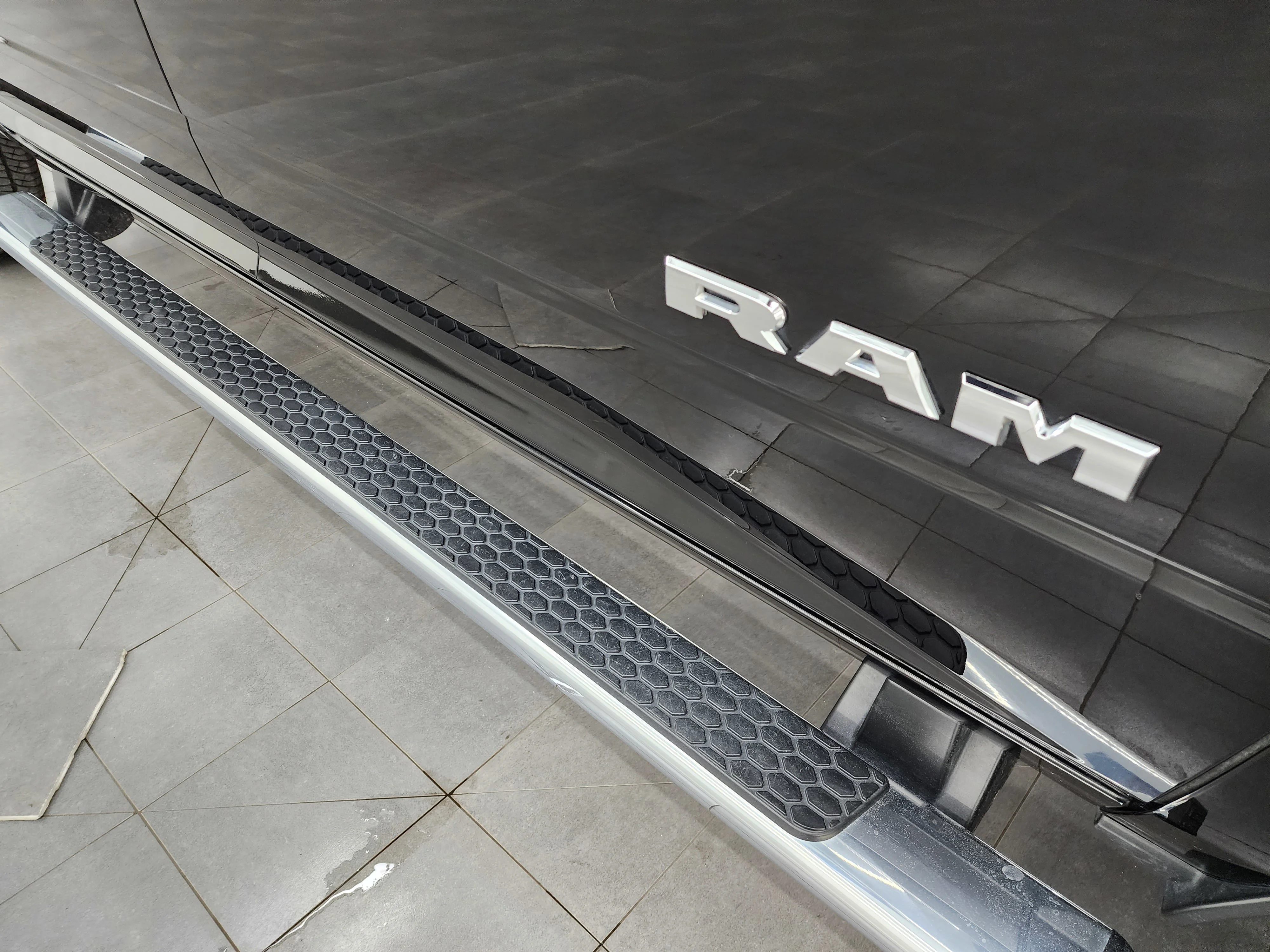 Used 2020 Diamond Black Crystal Pearlcoat Ram Tradesman image 25