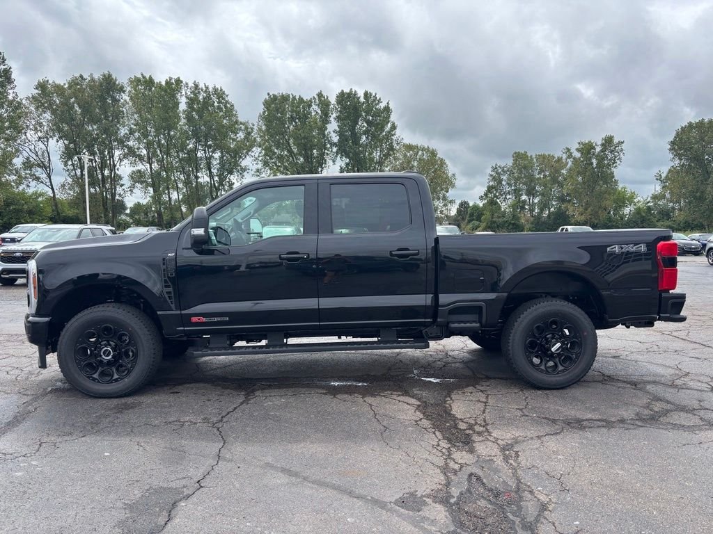 New 2027 Agate Black Metallic Ford F-350® XLT image 2