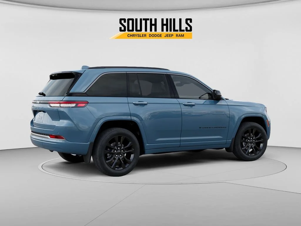 New 2026 Steel Blue Exterior Paint Jeep Limited Reserve image 4