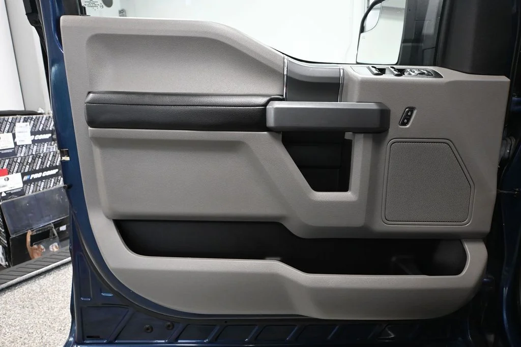 Used 2016 Blue Ford XLT image 22