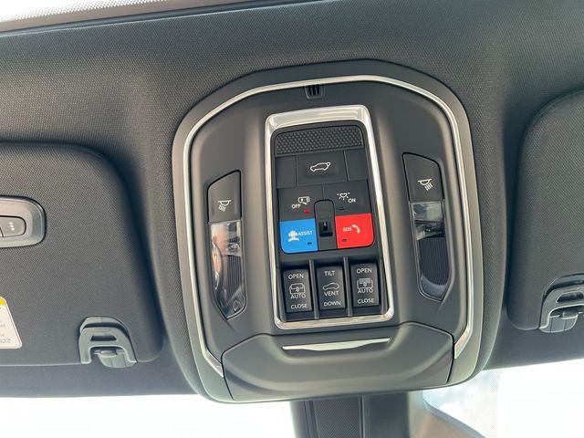 New 2026 High Gloss Black Exterior Paint Jeep Limited Reserve image 34