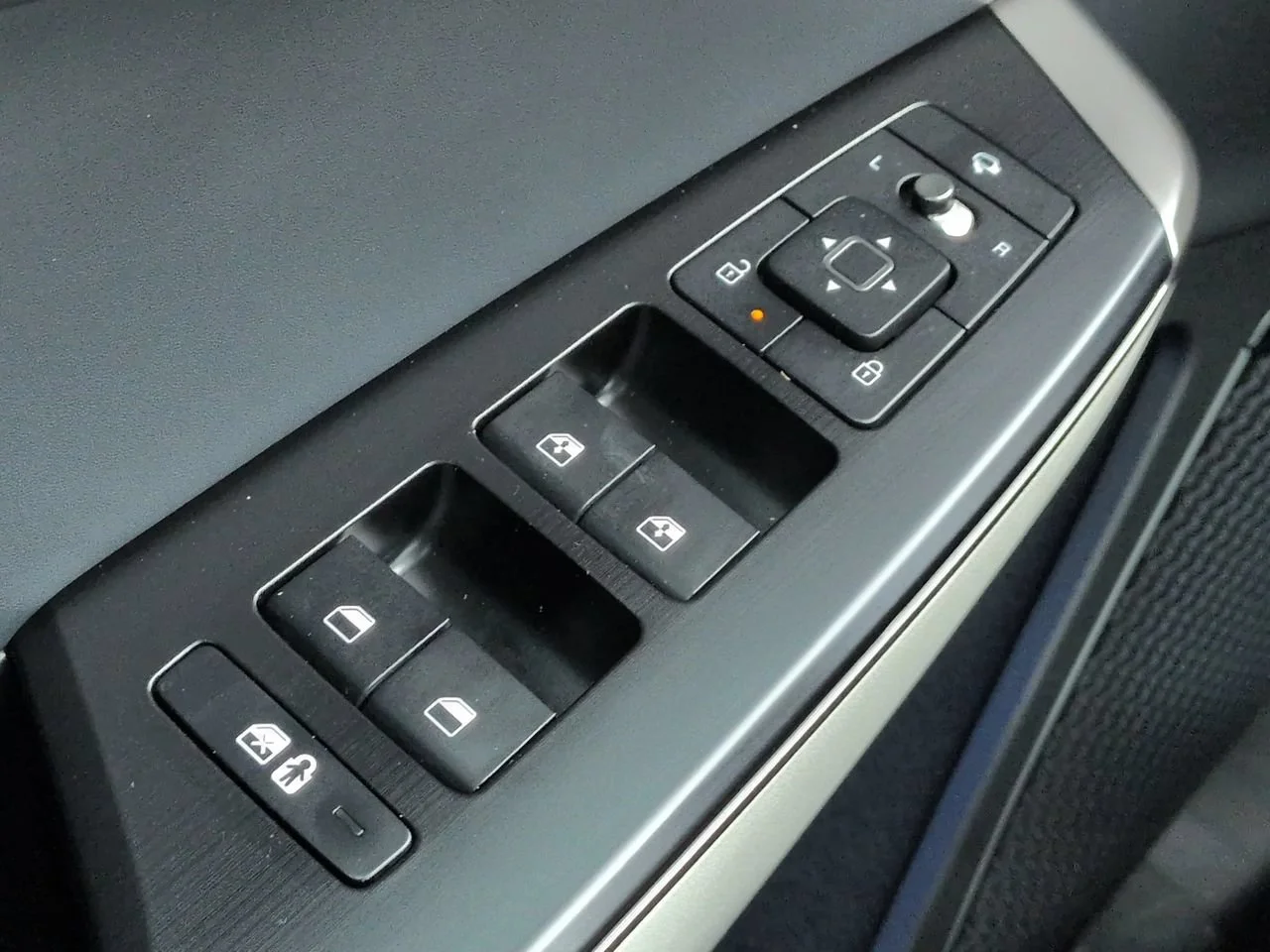 New 2026 Wolf Gray Kia GT-Line image 29