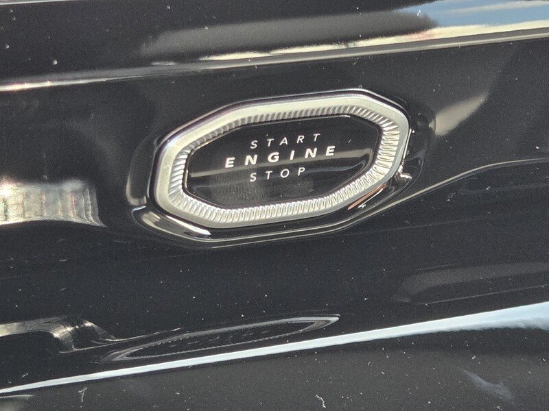 New 2027 High Gloss Black Jeep LIMITED 4X2 image 28