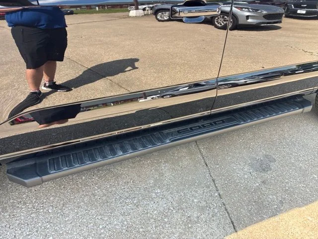 New 2026 Agate Black Metallic Ford XLT image 2