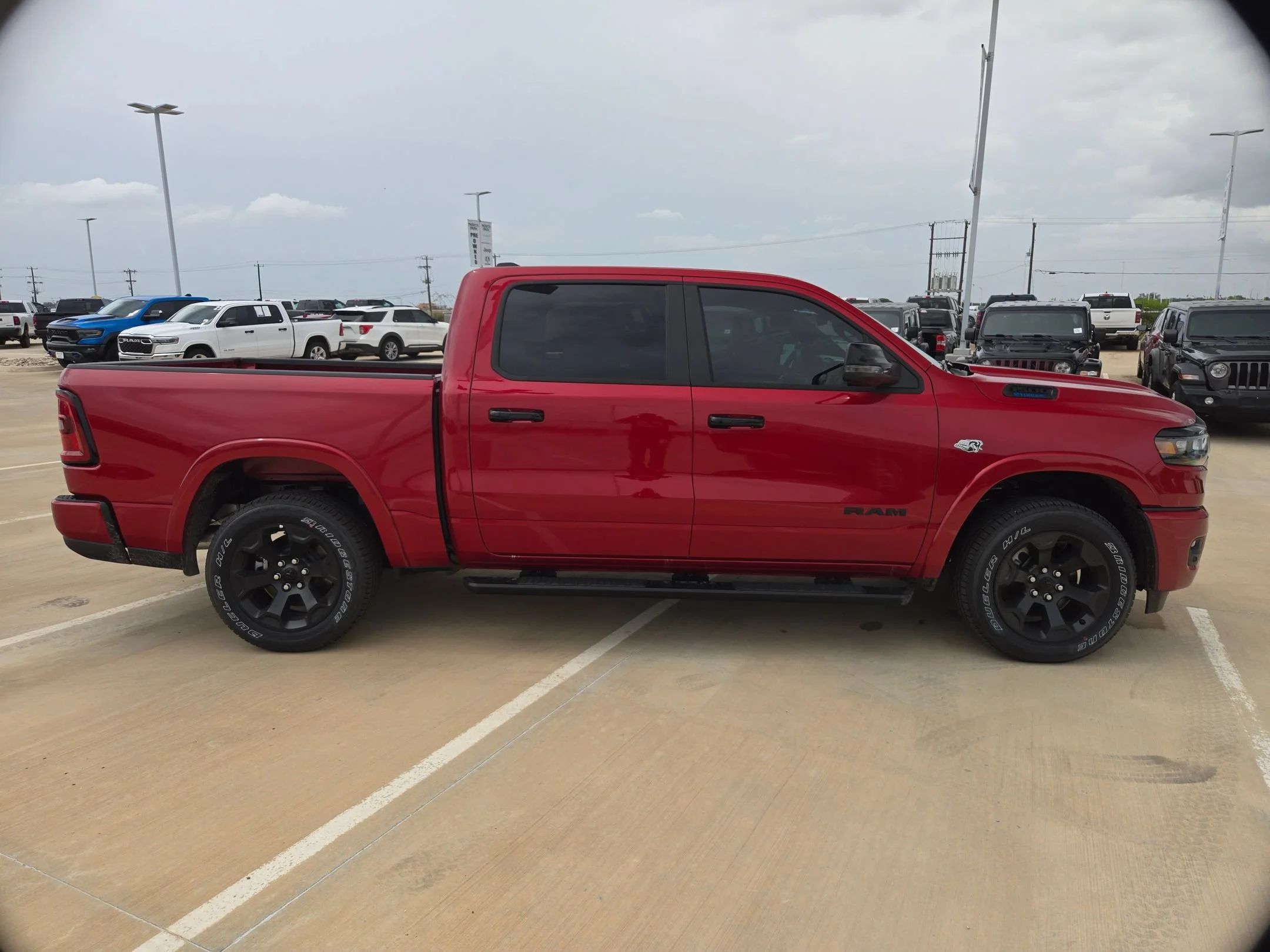 New 2026 Molten Red Pearl-Coat Exterior Paint RAM Big Horn/Lone Star image 2