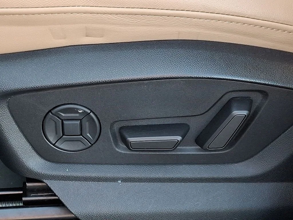 2023 Audi Q8 Premium - Photo 28