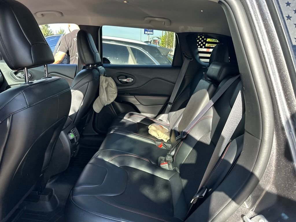 Used 2022 Gray Jeep Trailhawk image 10
