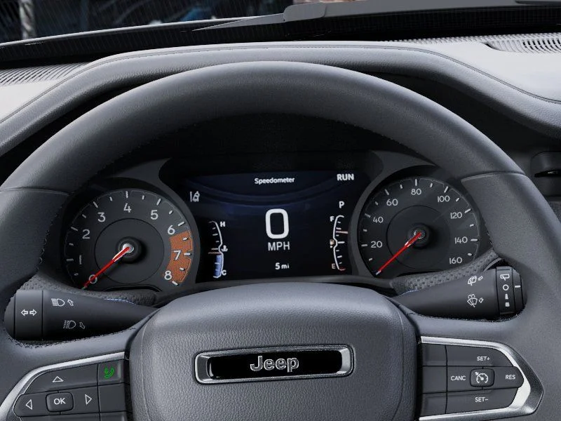 New 2026 Bright White Clearcoat Jeep Latitude image 17