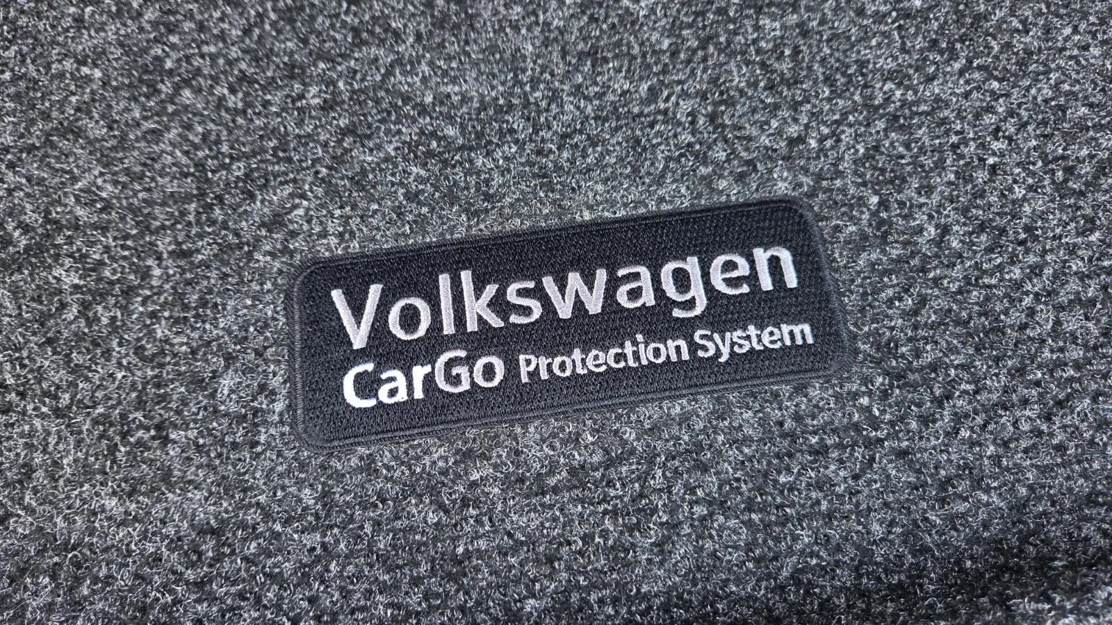 New 2026 Avocado Green w/Deep Black Roof Volkswagen SE R-Line Black image 57