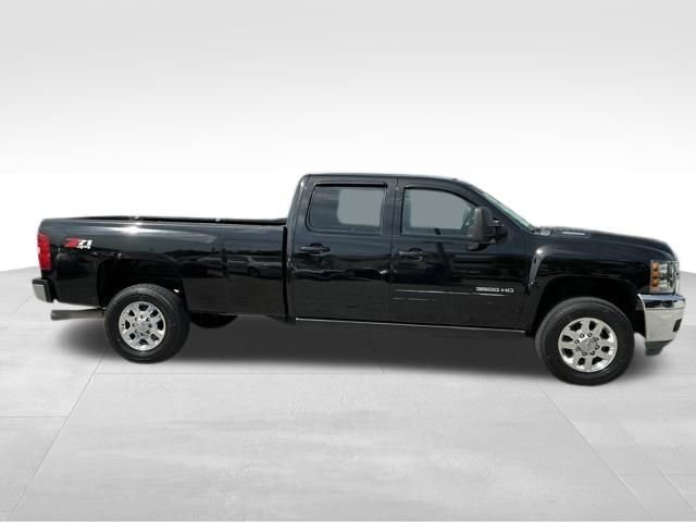 Used 2011 Black Chevrolet LTZ image 3