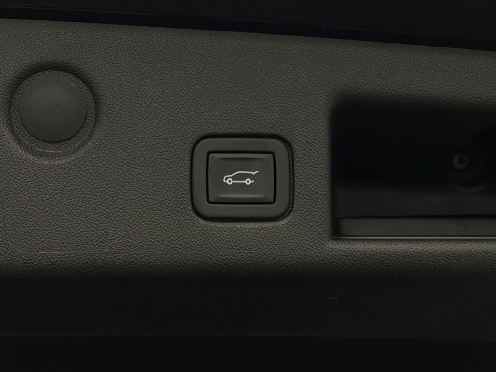 Used 2024 Mosaic Black Metallic Chevrolet LT image 10